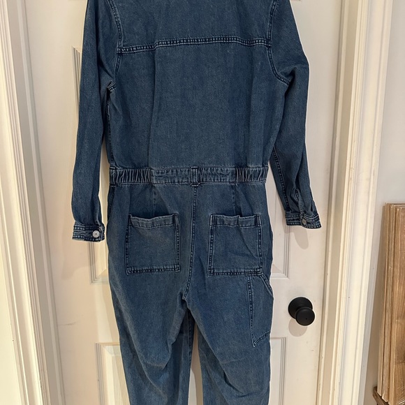 Long-sleeve Medium-wash utility jean jumpsuit - old navy - LG - Picture 2 of 2